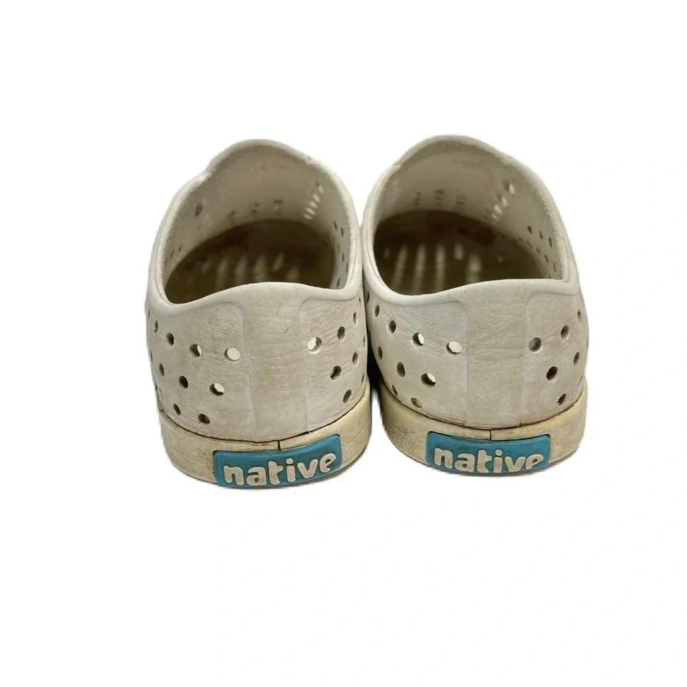 Native boys c10 black white swim vacation flat shoes casual fun spring summer